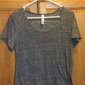 LuLaRoe classic tee
